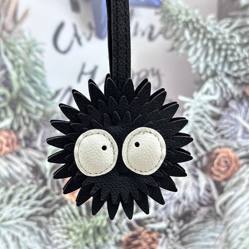 Brroa รูปแบบที่สมจริง PU พวงกุญแจสไตล์ Neutral Tone Accent กระเป๋าตกแต่งสําหรับทุกวันเพื่อนของขวัญวั