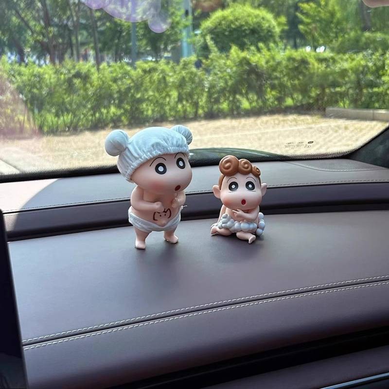 [Bath Xiaoxin Car] Crayon Xiaoxin Car Decoration Dashboard Creative Car Accessories Dashboard Car de