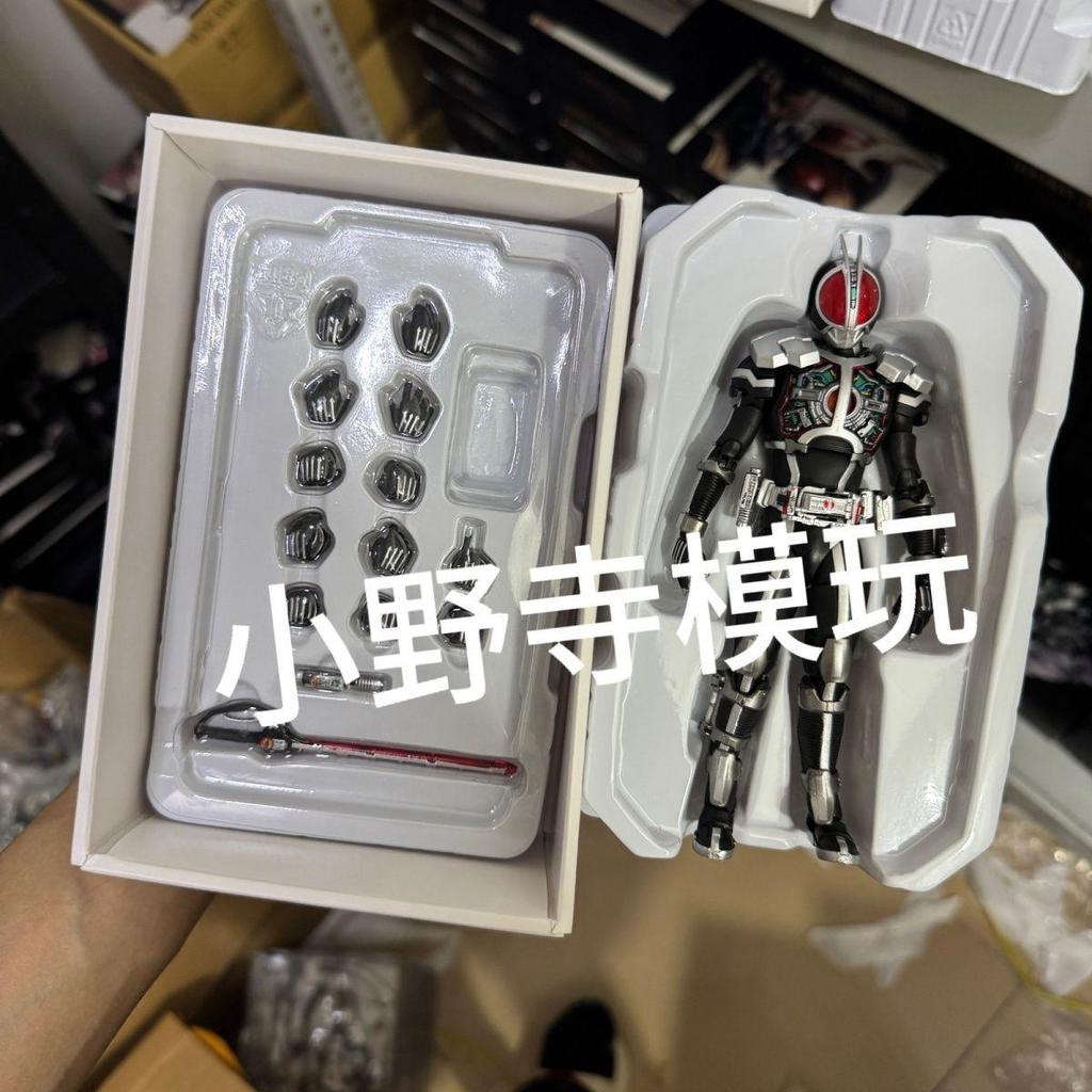 KK Model Kamen Rider SHF แกะสลักกระดูกจริง faiz 555 Master Qiao Acceleration แบบเคลื่อนย้ายได้