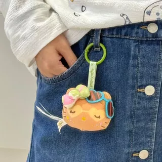 HelloKitty Go to the Beach Series Plush Pinch Music Mystery Bag อินเทรนด์เล่นตุ๊กตากระเป๋าจี้ของขวัญ