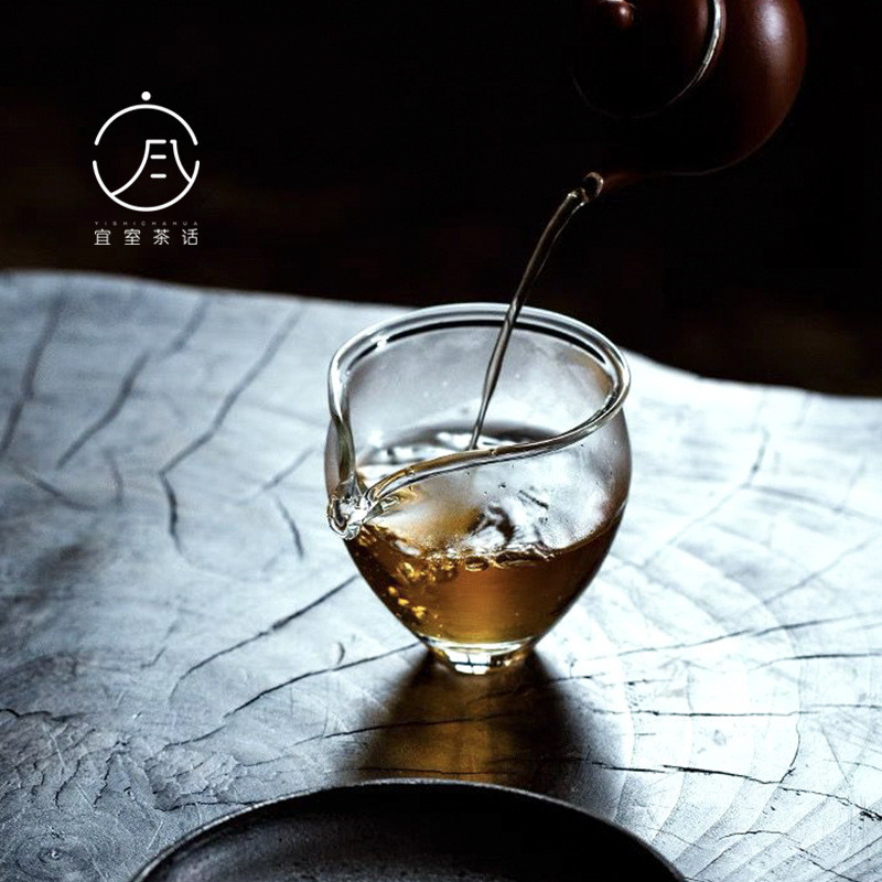 Yishi ชาคําแก้วทําด้วยมือยุติธรรมถ้วยชาทะเลหม้อขนาดเล็กชุดชาตู้สูง Borosilicate ทนความร้อนมือคว้ายุต
