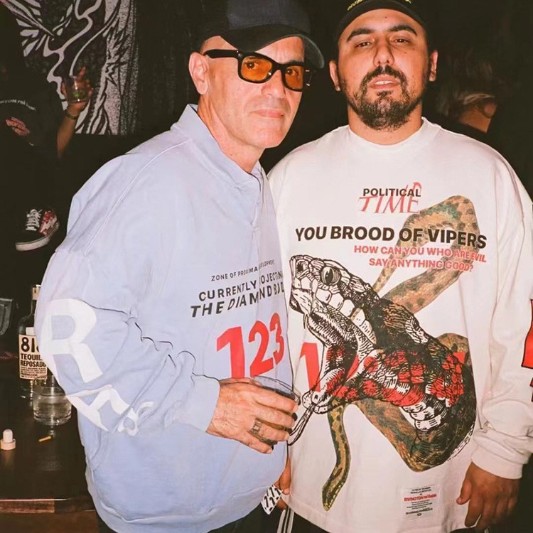 R RIVINGTON ROI REBIS RRR123 Python โฟมพิมพ์แขนยาว High Street รอบคอ Bottoming เสื้อเสื้อยืด