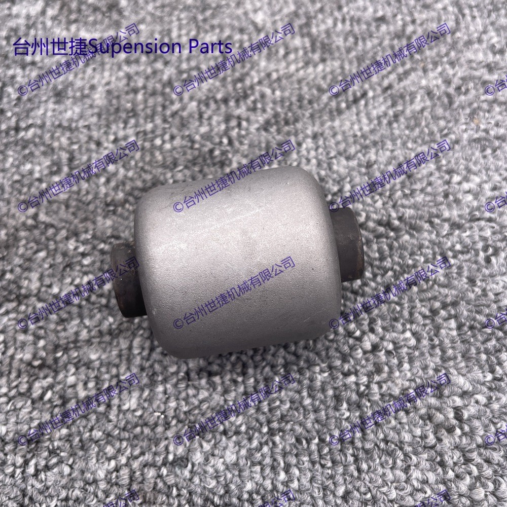 适用宝马X5 X6 E70 E71 E72 M 33326773632后桥小摆臂衬套胶套