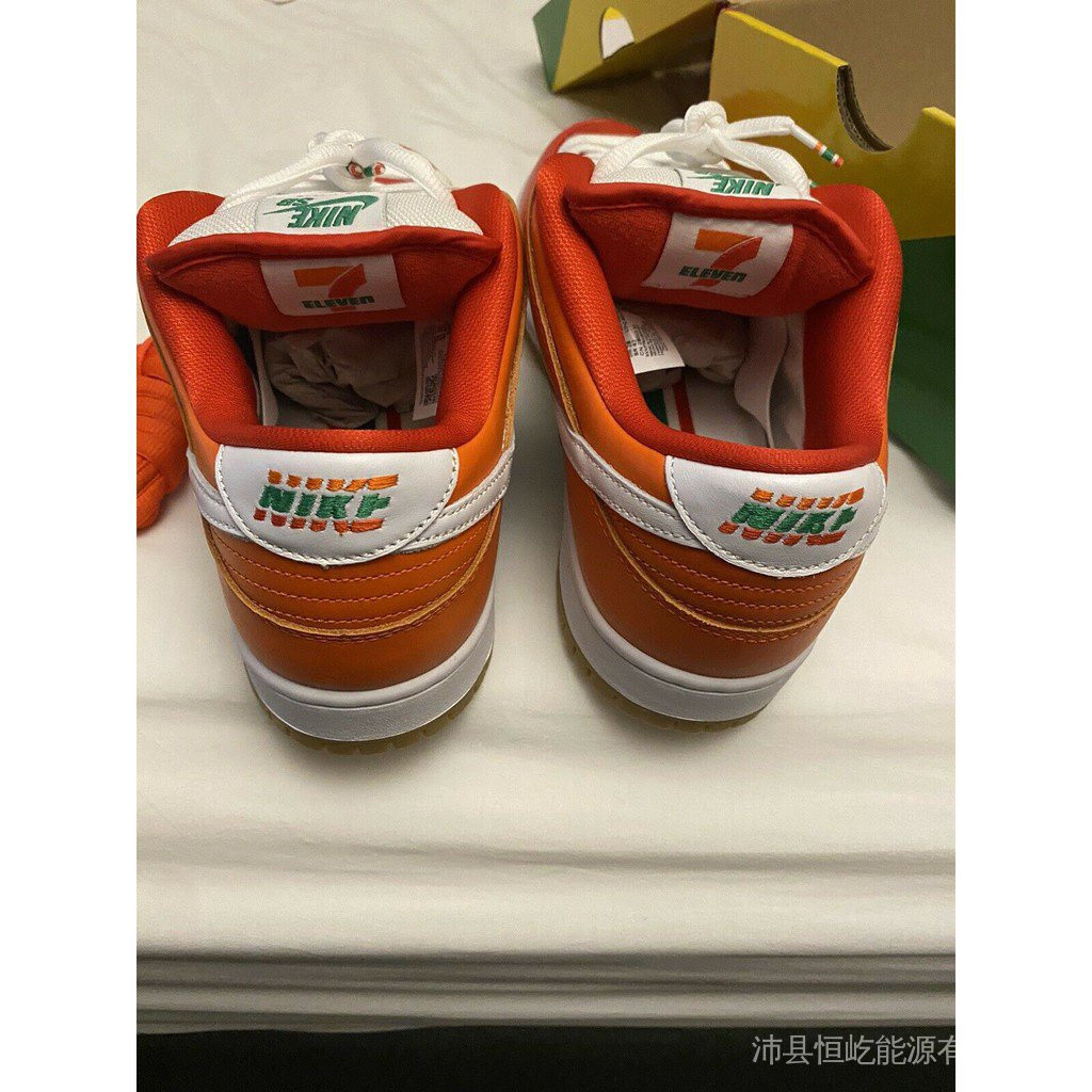 ของขวัญจำนวนจำกัดจาก 7-Eleven โมเดล CZ5130-600 CHD9