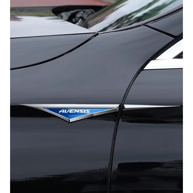 2 ชิ้น/เซ็ตรถ Fender สติกเกอร์สแตนเลส Decals Emblem ภายนอกตกแต่งสําหรับ Toyota Avensis t25 t27 อุปกร