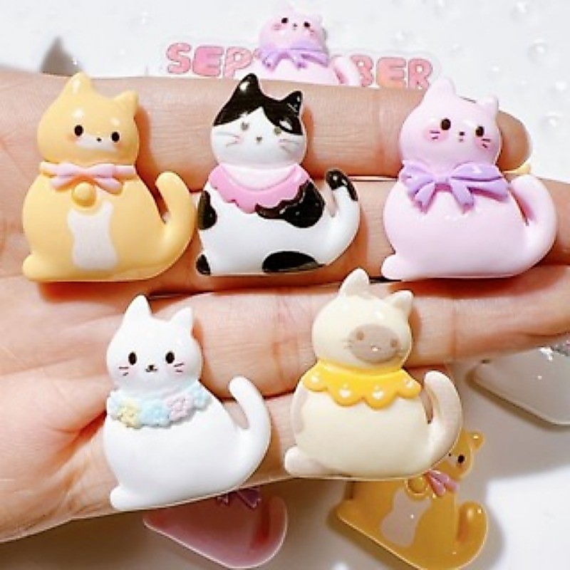 10 ชิ้น/แพ็คการ์ตูน Spotted Cat เรซิ่น Flatback สําหรับ DIY กิ๊บติดผมเคสโทรศัพท์อุปกรณ์เสริม