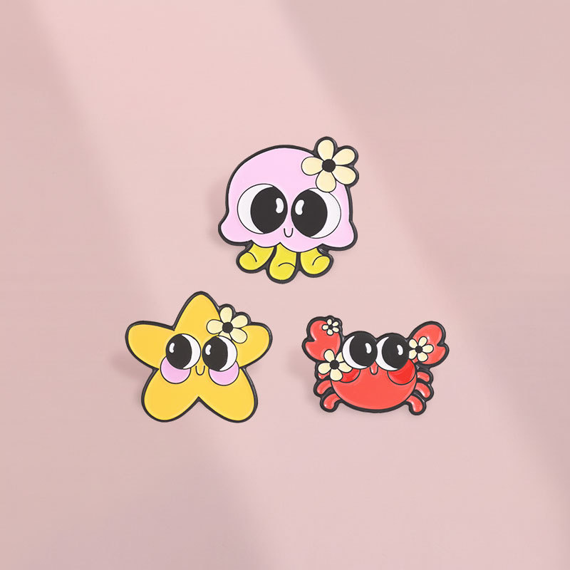ดอกไม้น่ารัก Marine Creature เข็มกลัดเคลือบ 3 ชิ้น Octopus Crab ปลาดาวการ์ตูนป้ายสําหรับเสื้อผ้ากระเป๋าเป้สะพายหลังอุปกรณ์เสริมของขวัญ