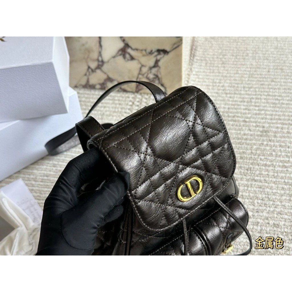 กระเป๋าเป้สะพายหลัง Dior แบบใหม่ปี 2025 ดีไซน์ลายสก๊อต สำหรับ 여성 โมเดล Caro D3EA