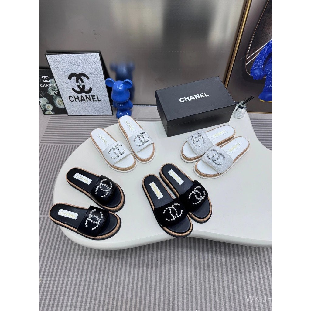 สลิปเปอร์ไข่มุก Chanel ใหม่ถึงพร้อมขาย