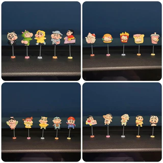ของแต่งรถ Crayon Shin-Chan เครื่องประดับน่ารักเหมาะสําหรับกระจกมองหลังรถจักรยานยนต์ตกแต่งเขย่าหัวตุ๊กตา