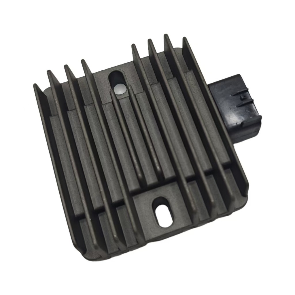 เหมาะสําหรับ Yamaha TMAX500 XP500 MT-03 YZFR6 XMAX YP250R เครื่องปรับแรงดันไฟฟ้า