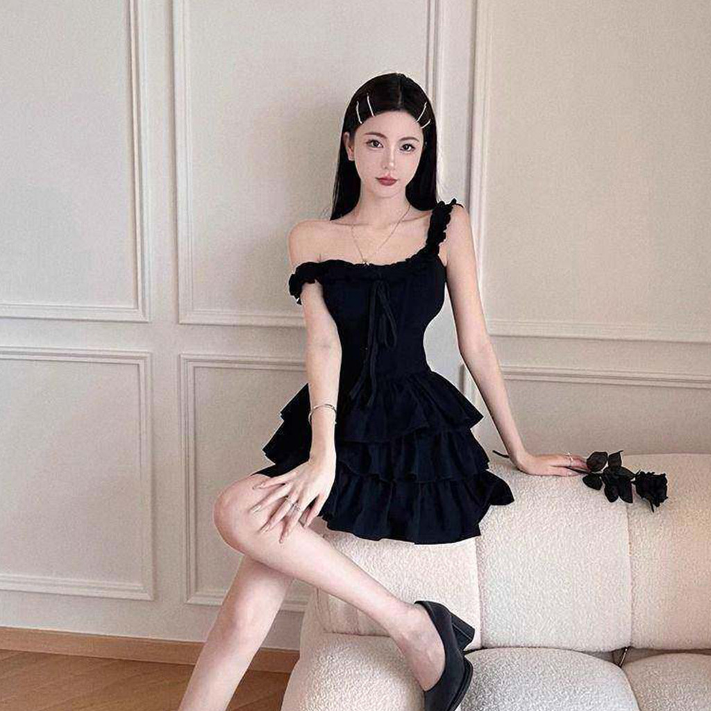 ชุดเดรสปาดไหล่สีดำทรงพอง ทรงบอลลูนหรูหรา รูปที่ 8