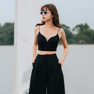 Lism S-031 Sleek Curve Cami เสื้อครอปสายเดี่ยว