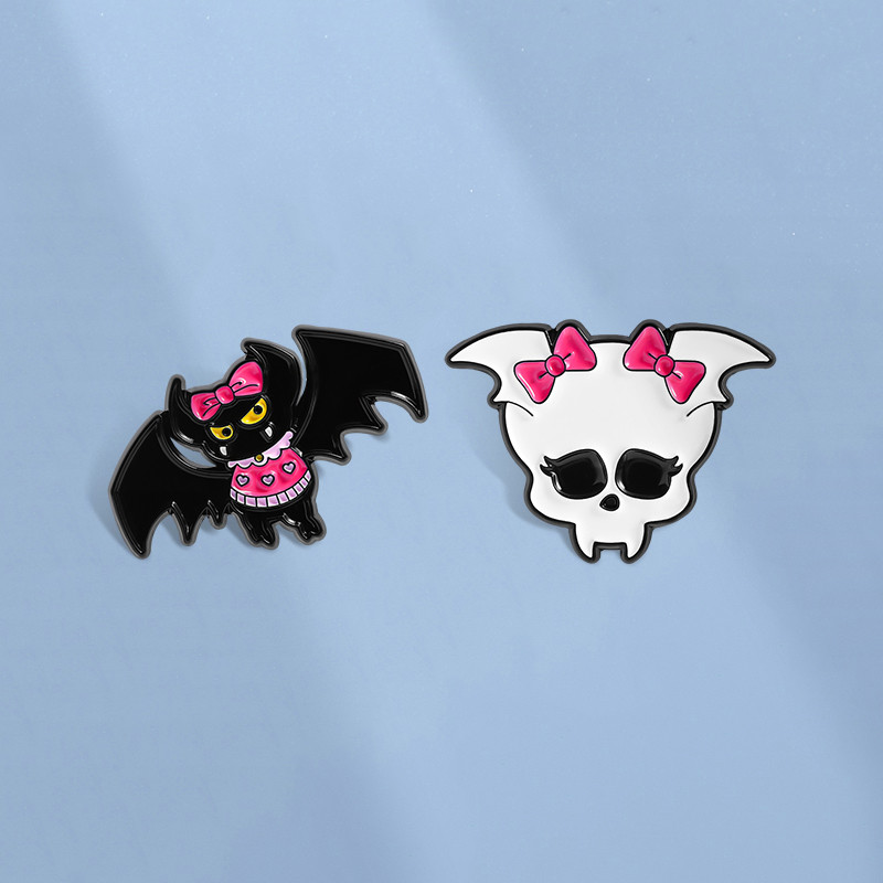 เข็มกลัดลาย Monster High แบบเอเนมีล ก็อติก สีชมพู พร้อมโบว์และกะโหลก น่าสะสม เป็นของขวัญสำหรับเพื่อน