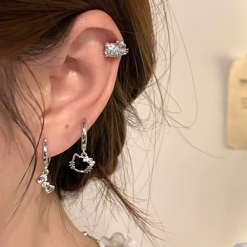 kitty ของใช้ ต่างหู kitty ต่างหูหูกระต่ายรูปโบว์ Hello Kitty หวานเย็นสำหรับผู้หญิง