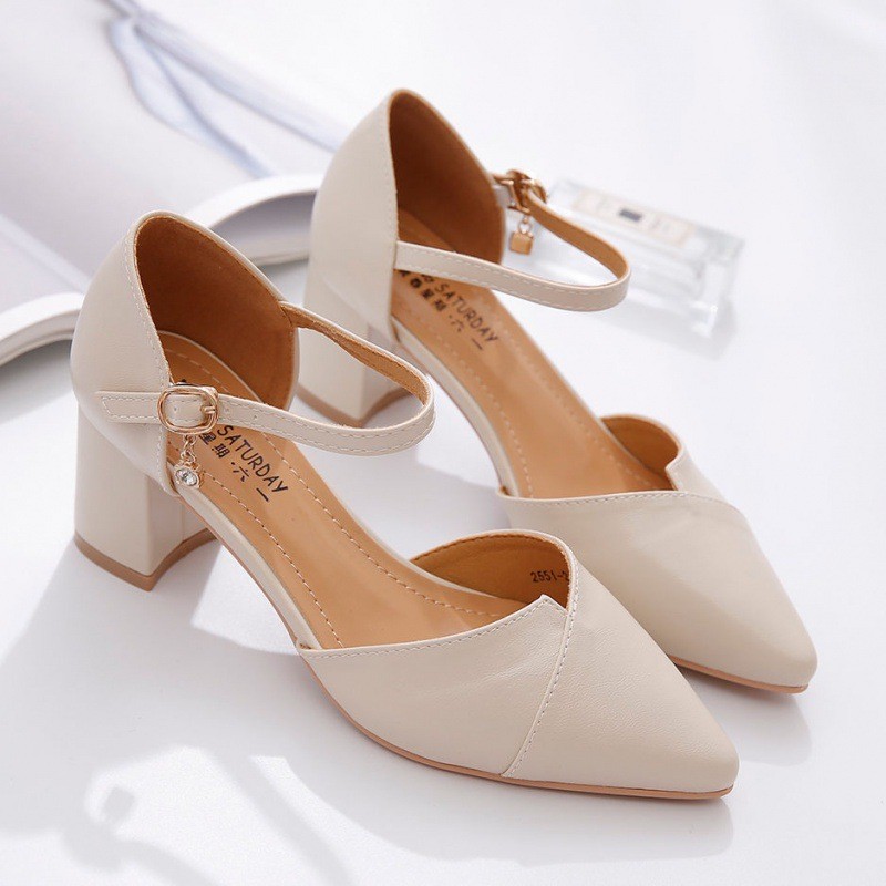 HL7 รองเท้าส้นสูงสำหรับผู้หญิง แบบฉบับฤดูร้อนปี 2022 ดีไซน์สไตล์นางฟ้า พร้อมสายคล้องคอและส้นหนา รองเ