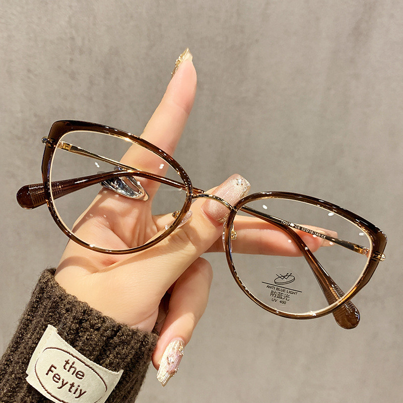 แว่นตาธรรมดาแฟชั่น Street Shooting Cat Eye Anti Blue Light Gradient Color Optical Frame TQ405108ริ