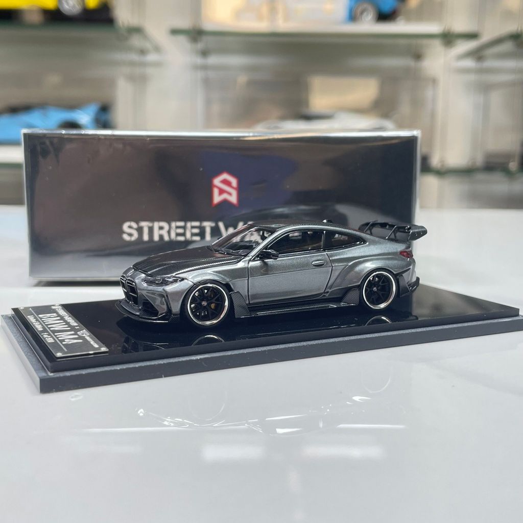 SW BMW M4 G82 BMW กว้าง 1: 64 โลหะผสม High-End จําลองคอลเลกชันรถรุ่นเครื่องประดับหรูหราของขวัญ