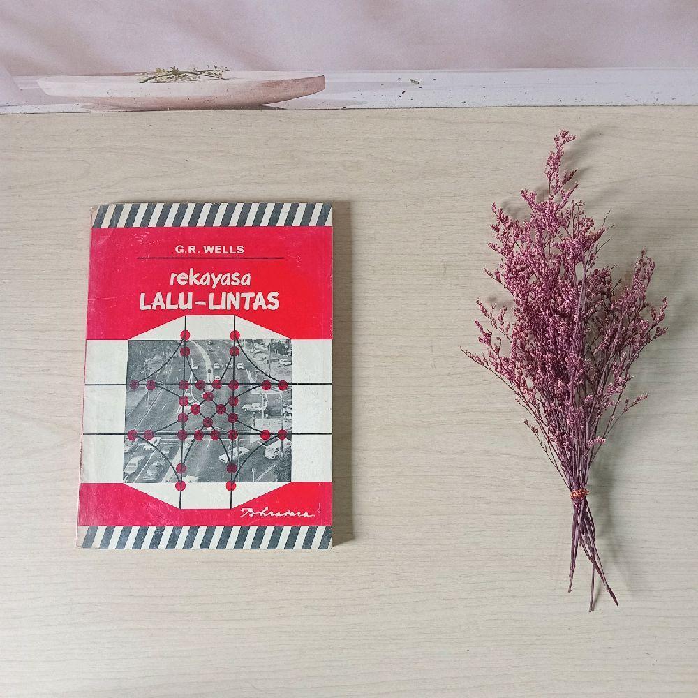 หนังสือวิศวกรรมการจราจร - GM Wells