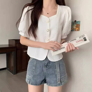 เสื้อเชิ้ตผู้หญิงคอเหลี่ยม แขนตุ๊กตาน่ารัก เสื้อเบลาส์ผ้าชีฟองกระดุมหน้า แฟชั่นเกาหลีใส่ทำงาน ไปคาเฟ่มินิมอล