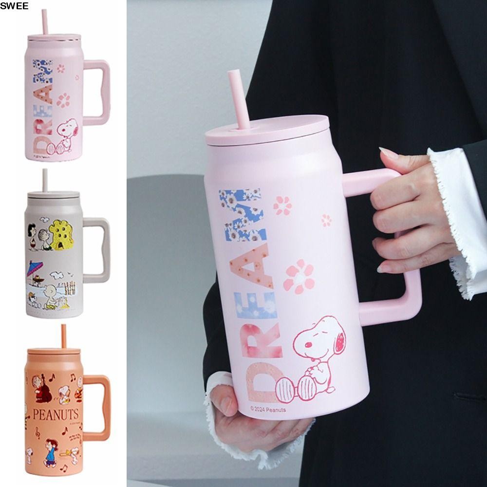 SWEE จัดส่งกรุงเทพฯ Snoopy แก้วเก็บความเย็น 1500ml พร้อมที่จับและฝาฟางถ้วยแก้วกระติกเก็บความร้อนและเ
