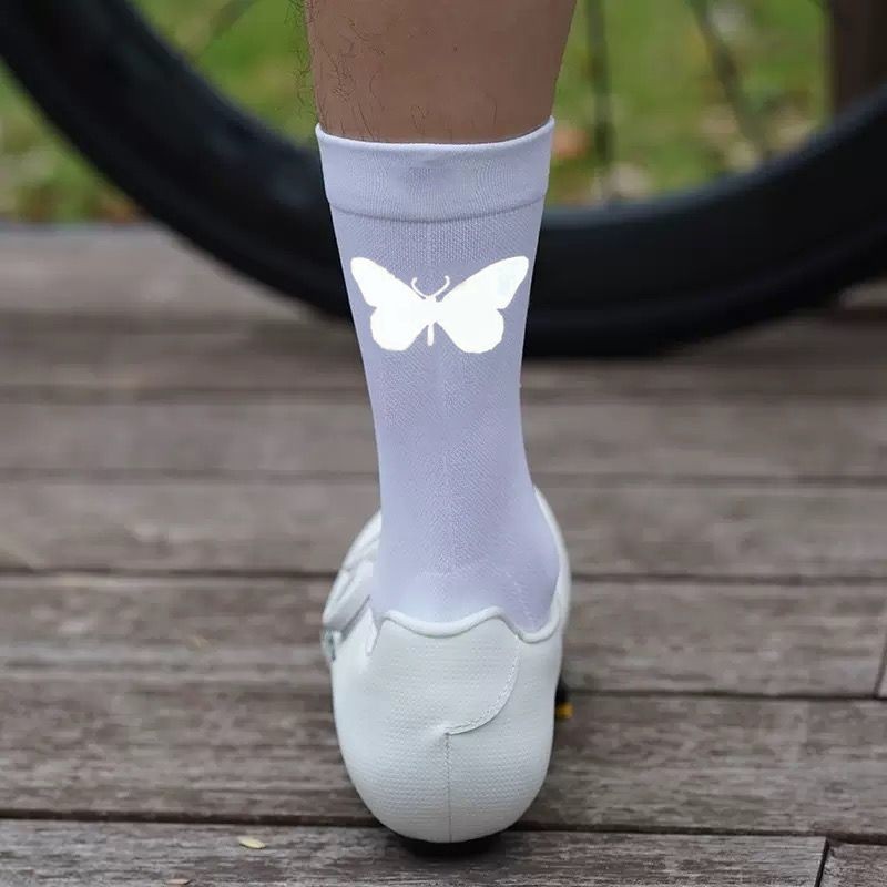 [ในสต็อก] UAE/UCI Tour de France ถุงเท้าปั่นจักรยานมืออาชีพแบบเดียวกัน, ถุงเท้าปั่นจักรยานถนนสะท้อนแสงกลางคืน, ถุงน่องกีฬากลางแจ้ง, ถุงน่องปั่นจักรยาน ราคา ถูกที่สุด ดีลบีเคเค แกลเลอรีภาพที่ 6