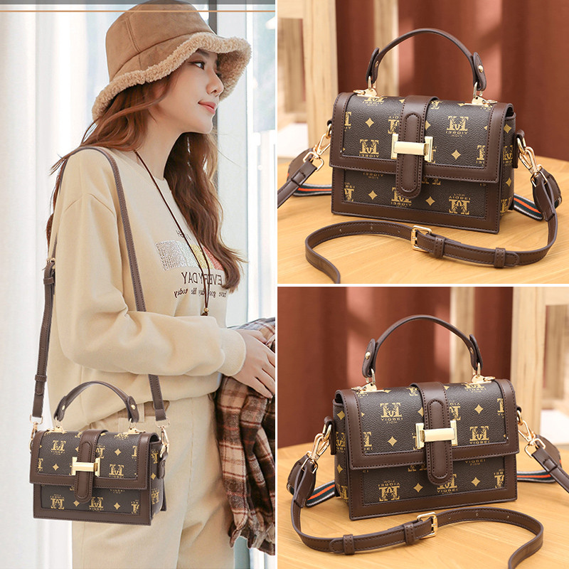 สาวน้อย Ami Small Square Bag T1870