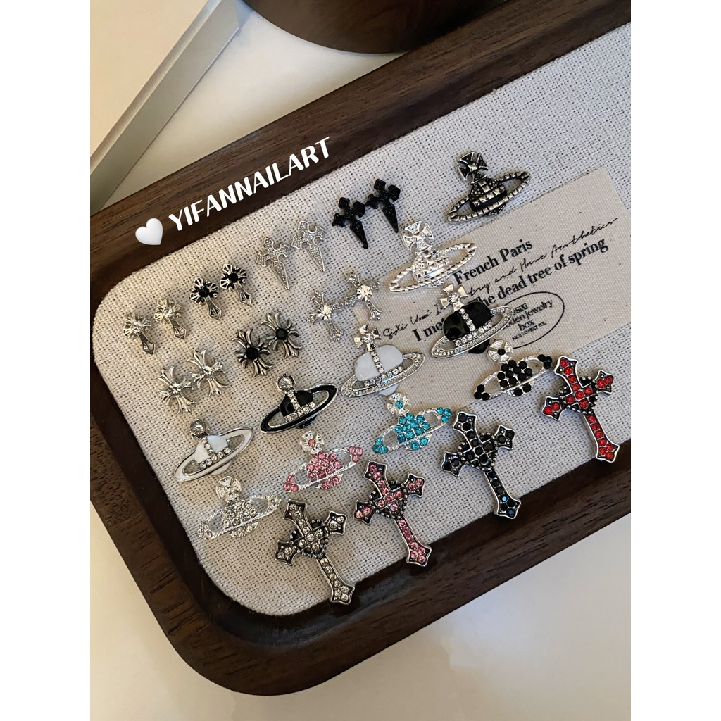 New Product#YIFANNAIL[Europe and America.Queen Mother of the West]Cross Full Diamond Saturn Cool Coo