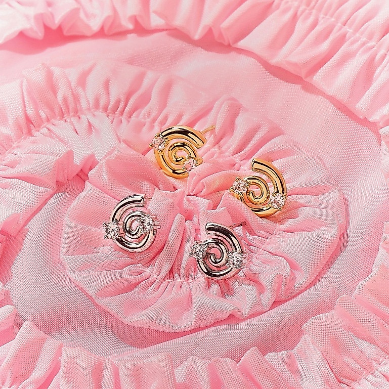 YVIS Trolli Stud Earring