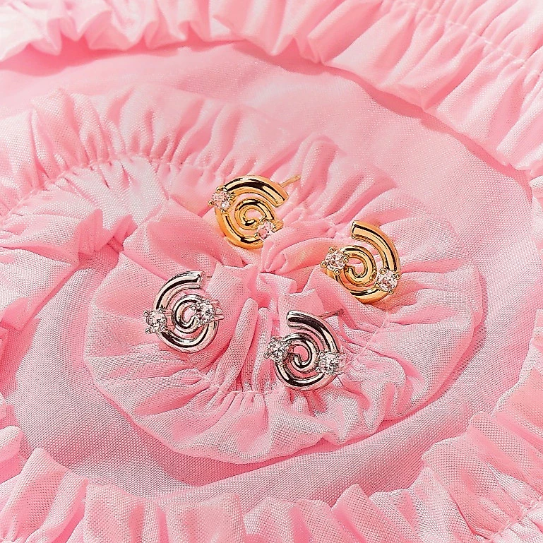 YVIS Trolli Stud Earring