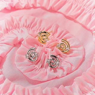YVIS Trolli Stud Earring