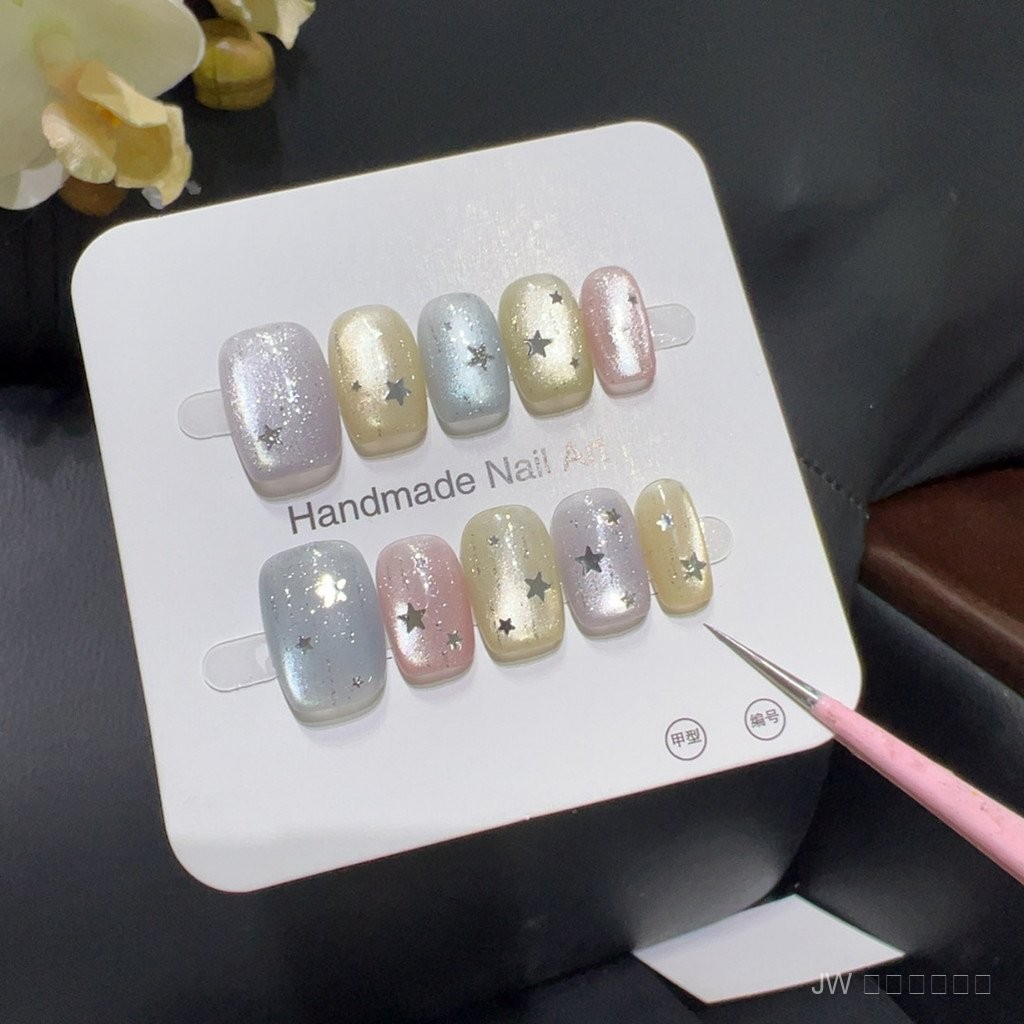 เล็บแคทส์อายลูกปัดแก้ว ลายดวงดาวระยิบระยับ ทาแล้วขาวใสวิ้ง！ Manicure ติดเองง่ายๆ สวยหลุดโลก เล็บปลอม2026 by JWแถมฟรี! กาว+ตะไบ