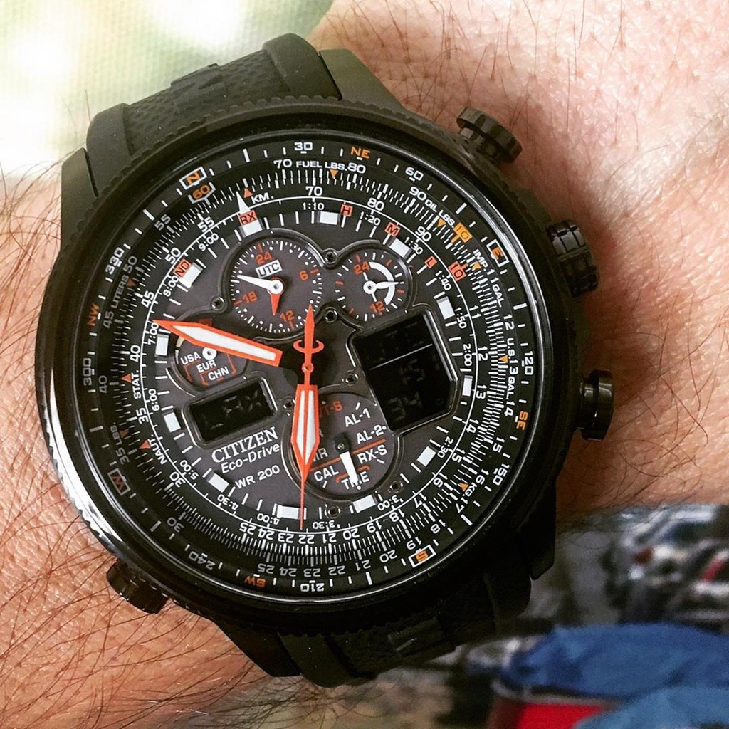 Daigou Sky Hawk JY8035-04E JY8030-83E West Iron City Luminous Light Kinetic Energy วิทยุนาฬิกาชาย