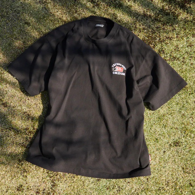 เสื้อยืด Coleman Matsui x FREAKSTORE ออกแบบการ์ตูนพิมพ์สำหรับทั้งผู้ชายและผู้หญิง ทำจากผ้าฝ้าย 100%, คอกลมแขนสั้น - รูปที่ 7