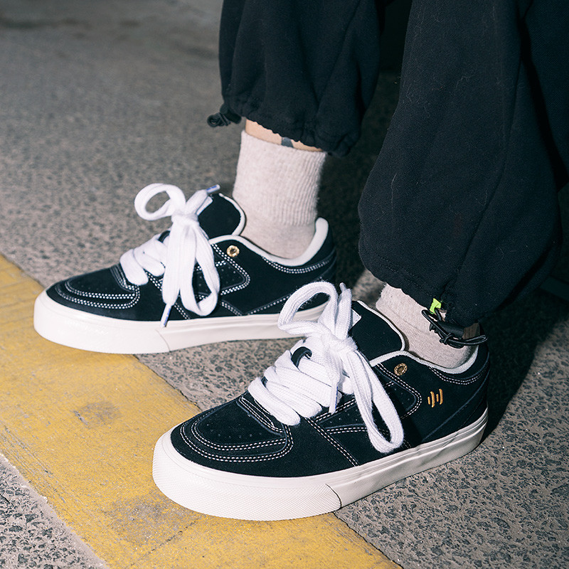 Stubborn Ollie Skate Bright Series สีดำ suede low-top รองเท้าสเก็ตบอร์ดสำหรับทั้งผู้ชายและผู้หญิง