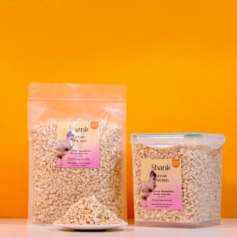 ฟรีซดรายสำหรับสุนัขและแมว Human grade อกไก่เต๋ากลาง 500กรัม 1000กรัม แบบกระป่องและถุงรีฟิล สุดคุ้ม