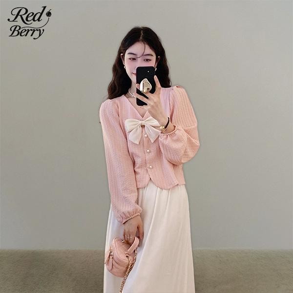 Red Berryเสื้อแขนยาวผู้หญิงสไตล์ฝรั่งเศส ใส่คลุมพุงหวานๆ ต้อนรับฤดูใบไม้ร่วง คอวี แขนพอง ผูกโบว์W668
