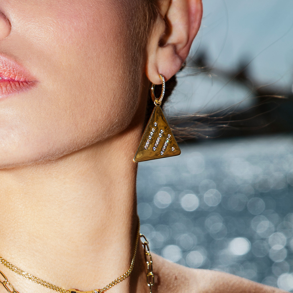 Apm Monaco ต่างหู .ONE.LIFE Morse สไตล์แฟชั่นสำหรับผู้หญิง