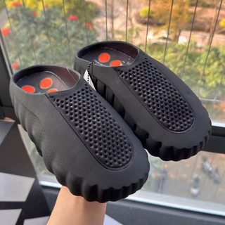 New 38-45 feel soft trendy form-fitting tech-inspired closed-toe for Man/women slippers