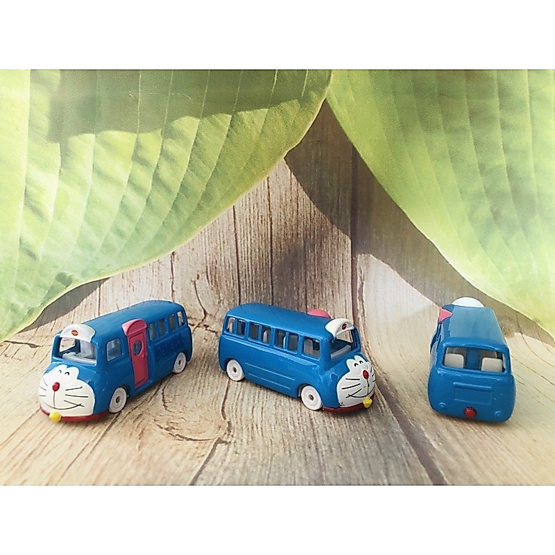 Tomica รถบัส Doraemon