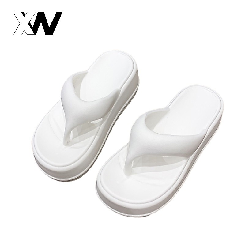 XWbrand  NEW รองเท้าเสริมส้นแฟชั่นผู้หญิง สวย เบา นิ่มสบาย รองเท้าเสริมส้นยางEVA หูหนีบน้ำหนักเบา พื้นนิ่ม ใส่สบาย