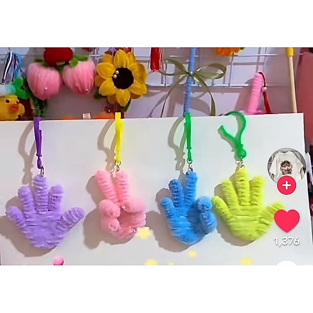 พวงกุญแจมือ Fuzzy Wire colorfull น่ารัก accessories งานแฮนด์เมด