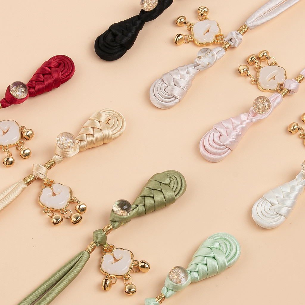 Cheongsam หัวเข็มขัดทอมือไขลาน Pipa ยาว-tailed Braid
