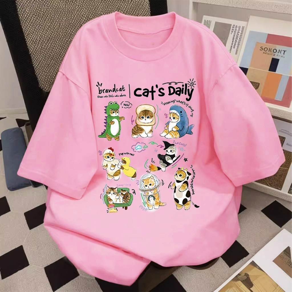 COD (ส่งจากไทย)  เสื้อยืดผู้หญิง ผ้านิ่ม ไม่หด เสื้อยืดแขนสั้น ไม่ต้องรีด ลาย “CAT’S DAILY” ผ้าฝ้าย 100%สไตล์เกาหลี ราคา ถูกที่สุด ดีลบีเคเค แกลเลอรีภาพที่ 2