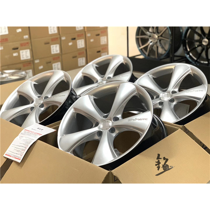 60 63 ซม.ล้อดัดแปลงสไตล์ VIP ย้อนยุคห้าเหมาะสําหรับ Crown Reiz 78th Generation Accord Mazda 6