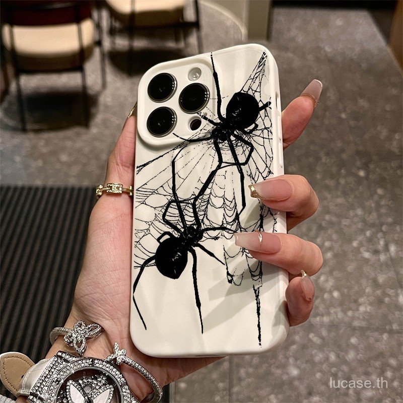 เคสป้องกันโทรศัพท์มือถือ Spider Web Two Black Spiders เหมาะสําหรับ iPhone 16promax ip 17 17pro 11pro
