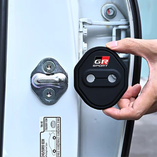 รถต้นฉบับ 1:1 Product 4pcs Toyota GR ประตูรถโช้คอัพประตูล็อคซิลิโคนอัตโนมัติประตูล็อคสติกเกอร์สําหรับ Vios Raize Wicto Rush Veloz Yaris Cross Innova Avanza Altis
