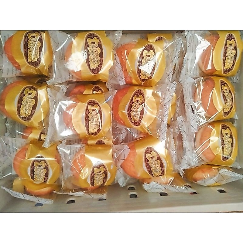 ขนมปังโดนัทสอดไส้น้ำสลัด3ห่อ30บ. **ซื้อครบ15ห่อ125บ.**