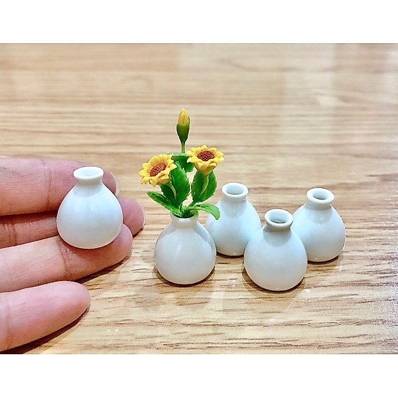 แจกันจิ๋ว แจกันขาวทรงอ้วน สูง 2 cm. ราคา/ชิ้น
