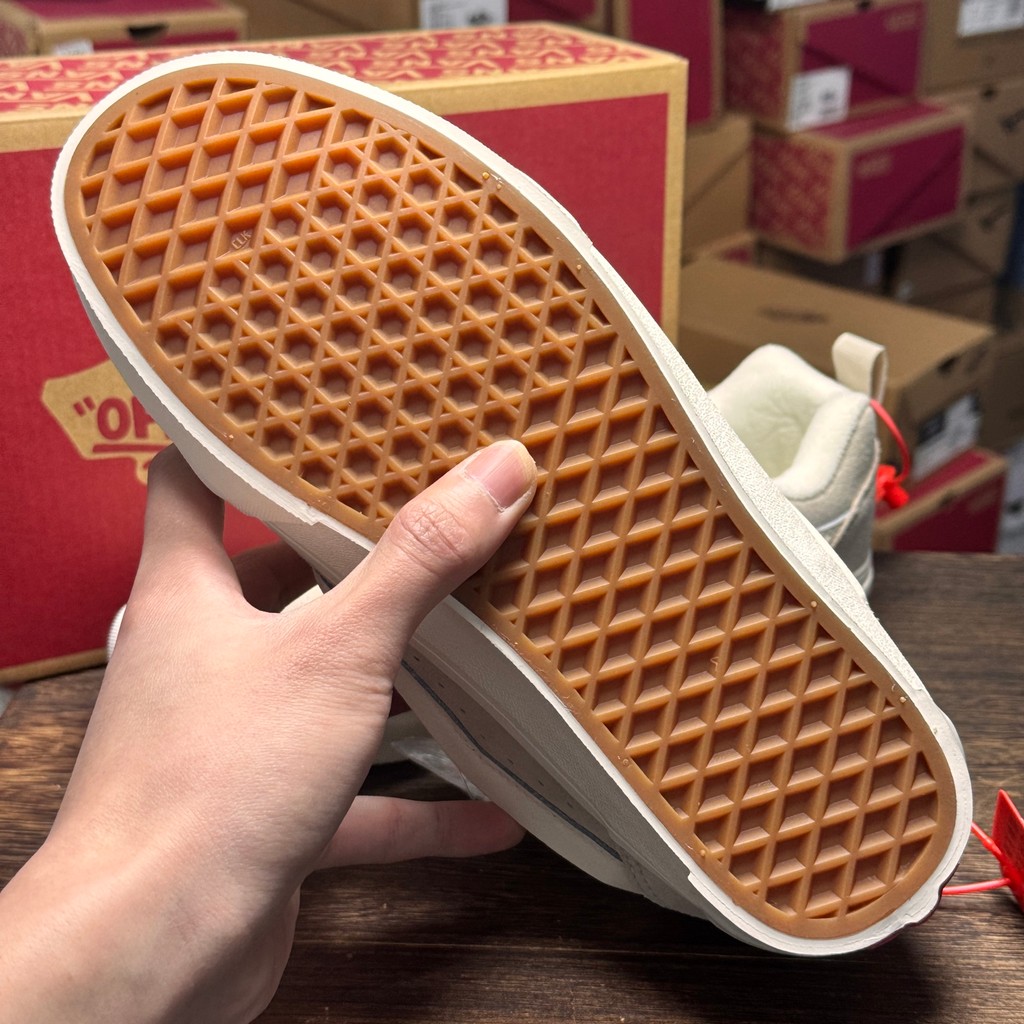 Vans Knu Skool รองเท้าบอร์ดลําลองตัดต่ําสีขาว - รูปที่ 6